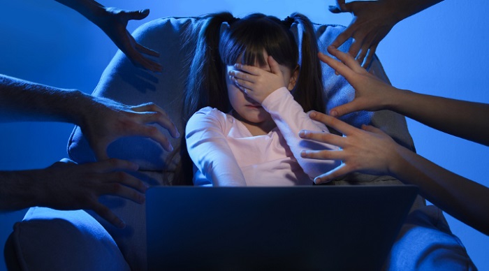 Anatel divulga orientações para uso seguro da internet por crianças