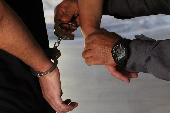 Homem é preso ao tentar tirar novo RG com certidão falsa em Manaus