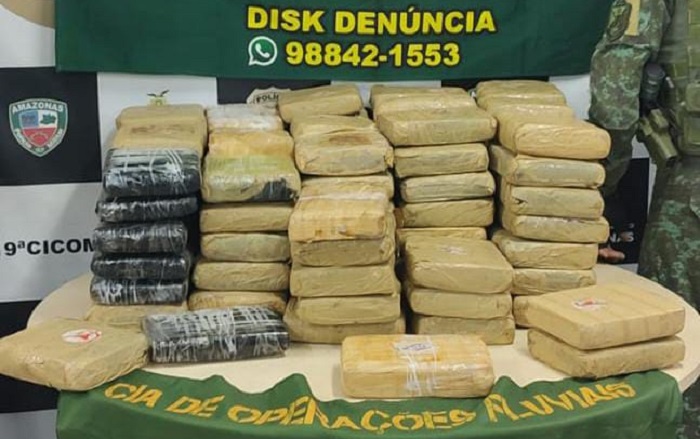 Mais de 100 quilos de drogas é apreendida em embarcação no Rio Negro