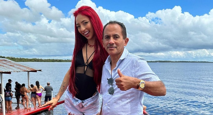 Ruivinha de Marte mostra belezas de Manaus para Manoel Gomes, o “Caneta azul”