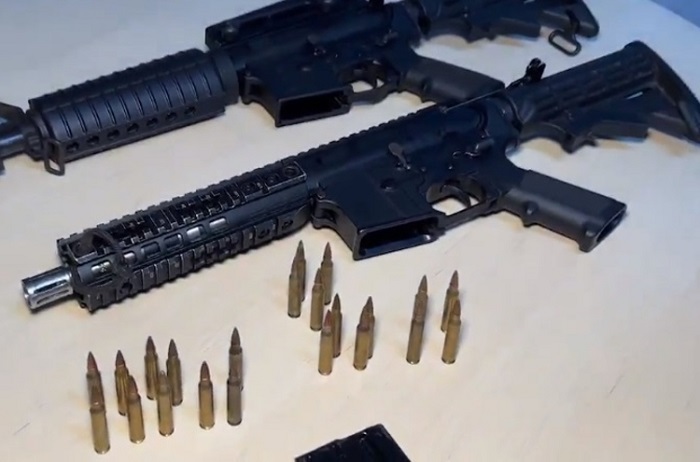 PM apreende fuzis de facção criminosa durante operação em Manaus