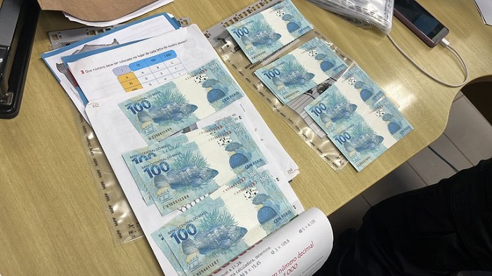 Polícia Federal prende jovem que adquiriu dinheiro falso na internet