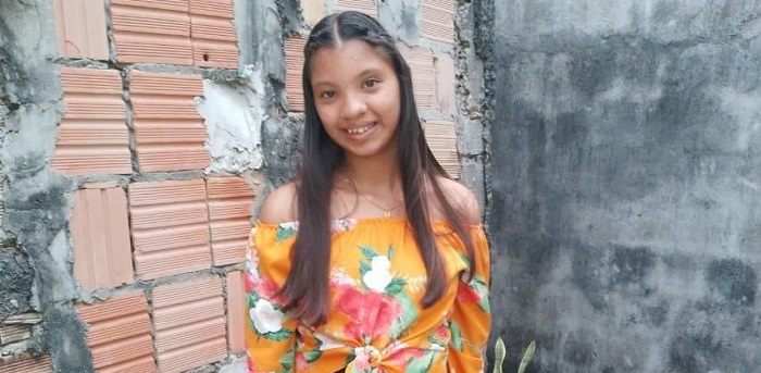 Jovem de 17 anos com dificuldade na fala desaparece em Manaus