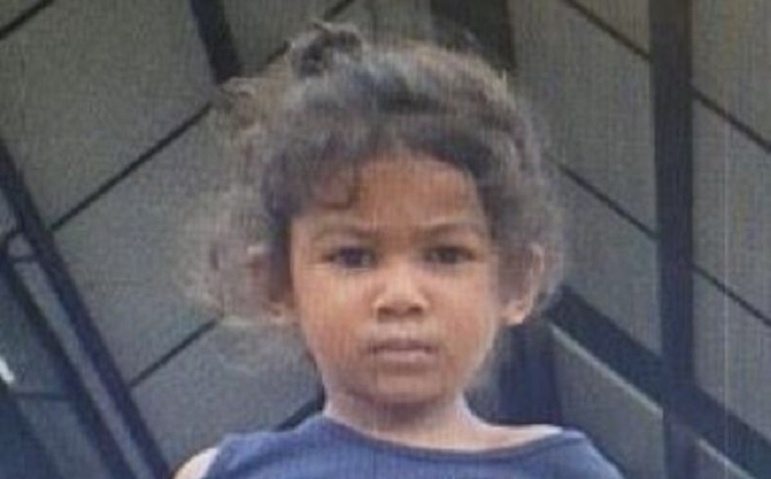 Menina de apenas 4 anos desaparece no centro de Manaus e família se desespera