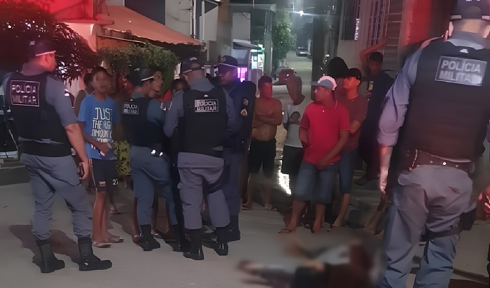 Família se desespera ao reconhecer corpo de homem morto a tiros em Manaus
