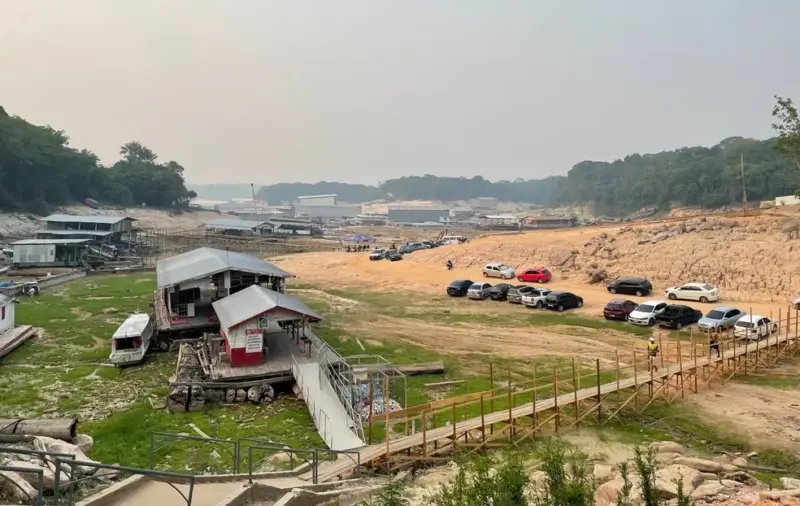 Rio Negro continua descendo e fica abaixa dos 13 metros em Manaus