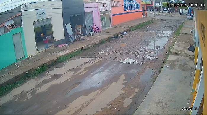 CENAS FORTES! Jovem de 18 anos é executado a tiros perto de salão de beleza