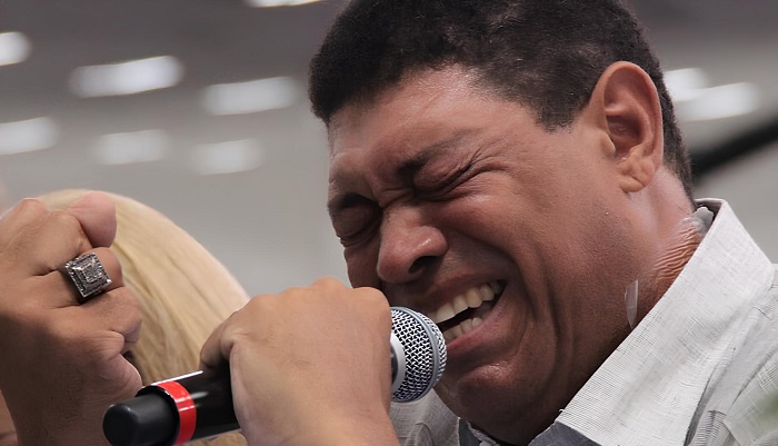 Justiça penhora R$ 466 mil da conta de igreja do pastor Valdemiro Santiago