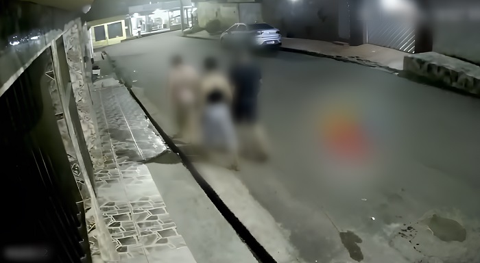 Mulher tem cabelo puxado por criminosos durante ‘arrastão’ em Manaus