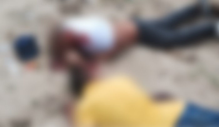 VÍDEO Dupla é morta a tiros em terreno do bairro Jorge Teixeira