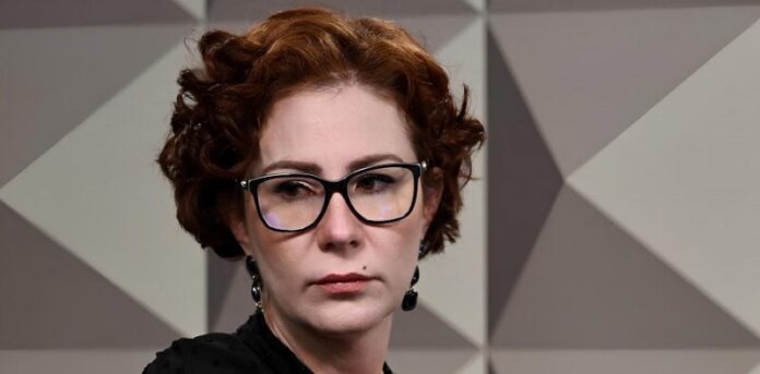 Detida em Roma, Carla Zambelli é transferida para presídio feminino na Itália