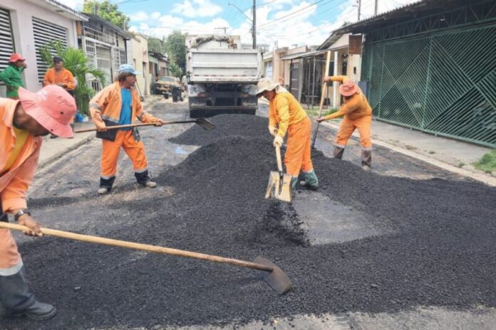 Prefeitura-de-Manaus-reforca-pavimentacao-e-melhora-circulacao-no-bairro-Cidade-Nova